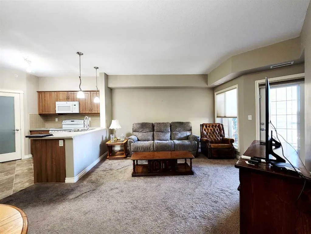 6 Michener Boulevard, #429