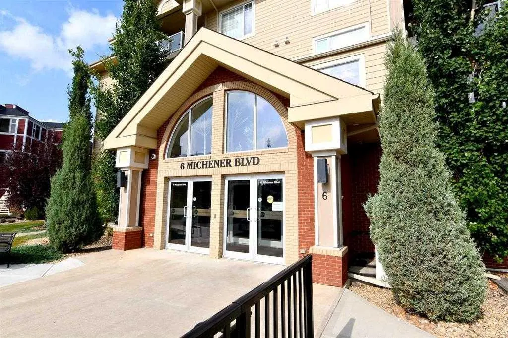 6 Michener Boulevard, #429