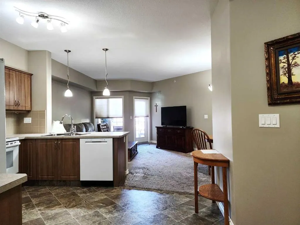 6 Michener Boulevard, #429