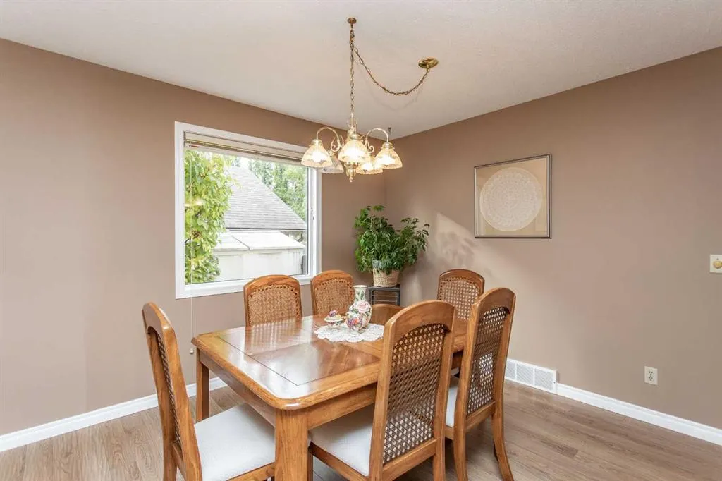 146 Welton Crescent