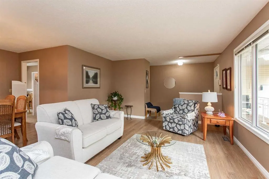146 Welton Crescent