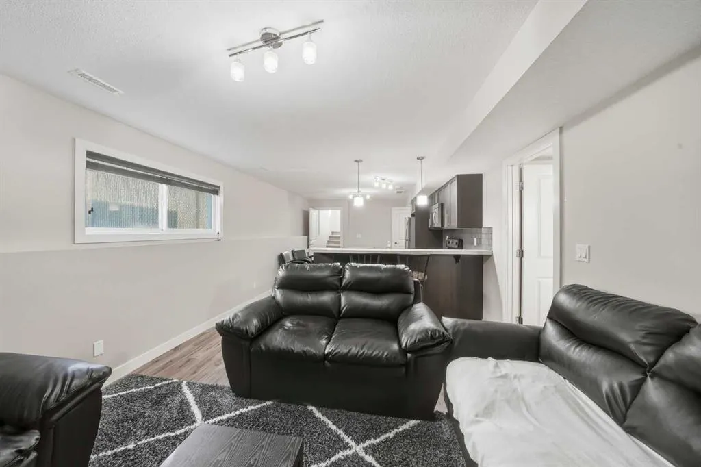 22 Mackenzie Ranch Way