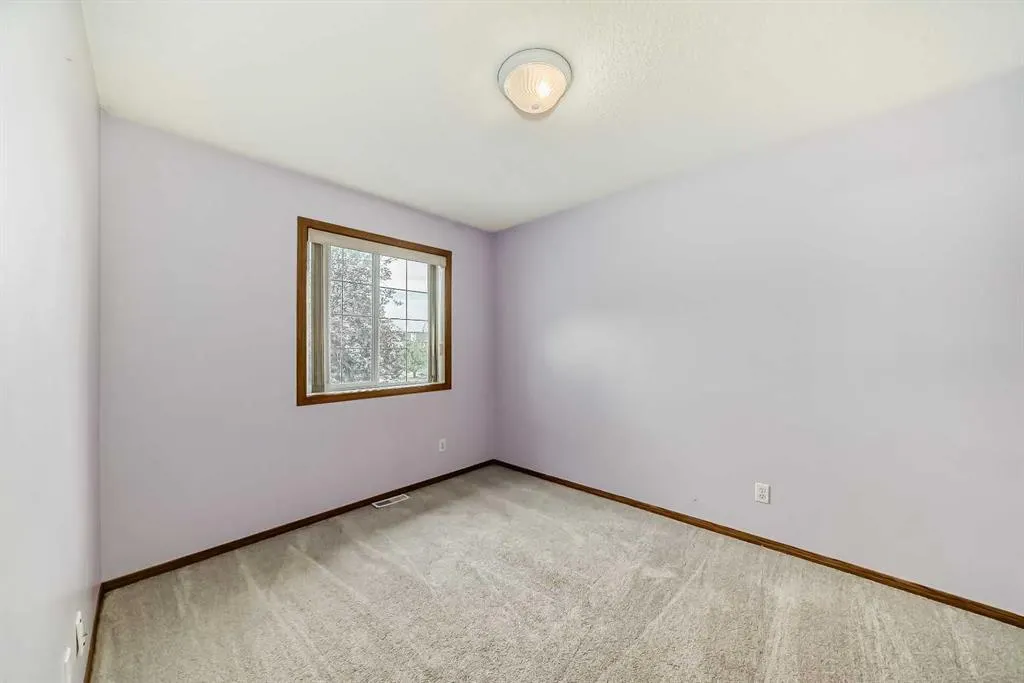 172 Panorama Hills Place NW