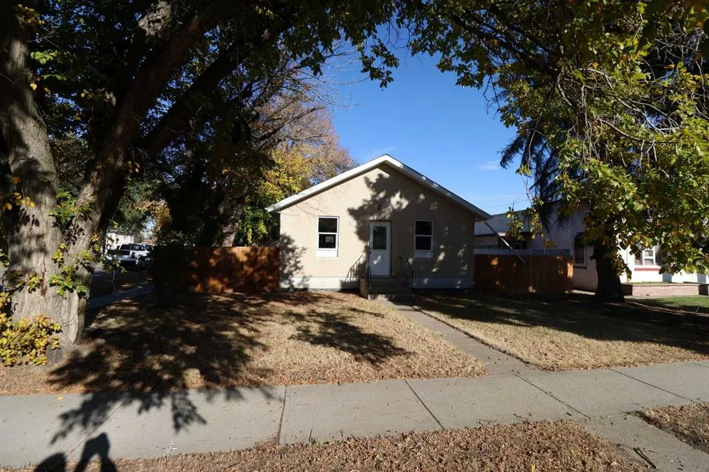 5103 44 ave