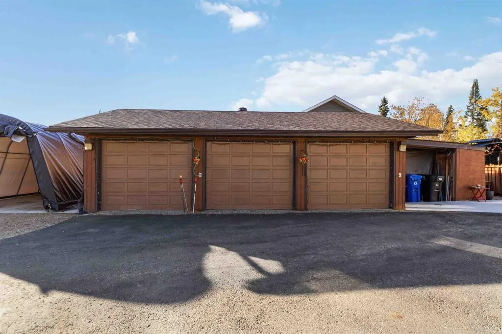 39 Poplar Crescent