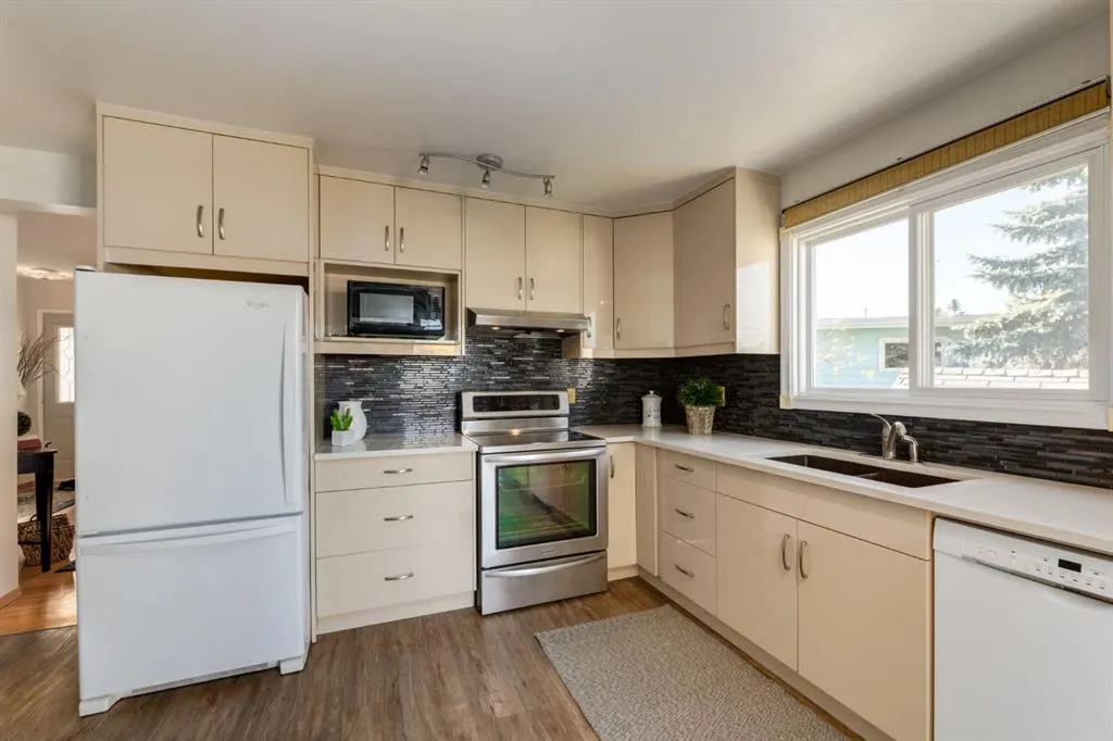 90 Allandale Close SE