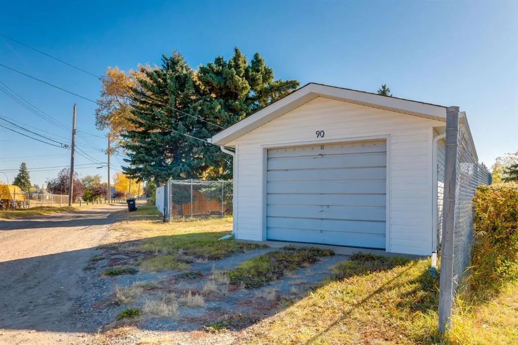 90 Allandale Close SE