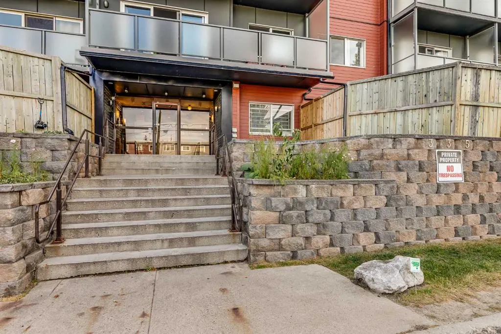 335 Garry Crescent NE, #104