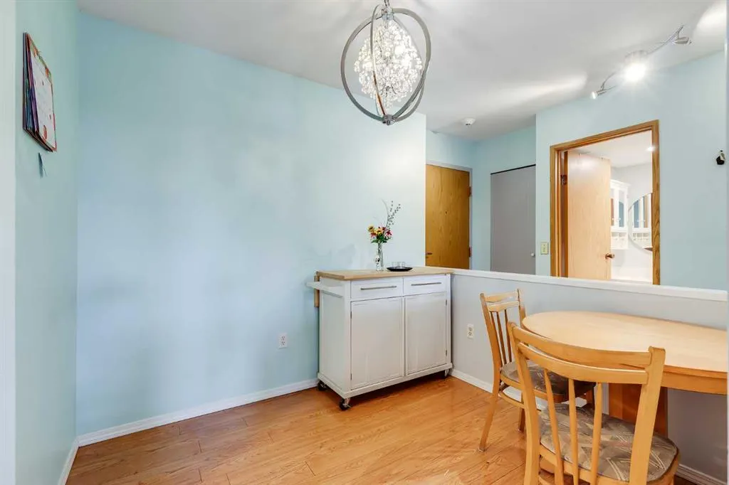 335 Garry Crescent NE, #104