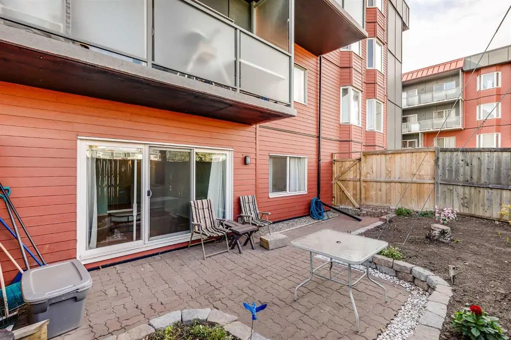 335 Garry Crescent NE, #104
