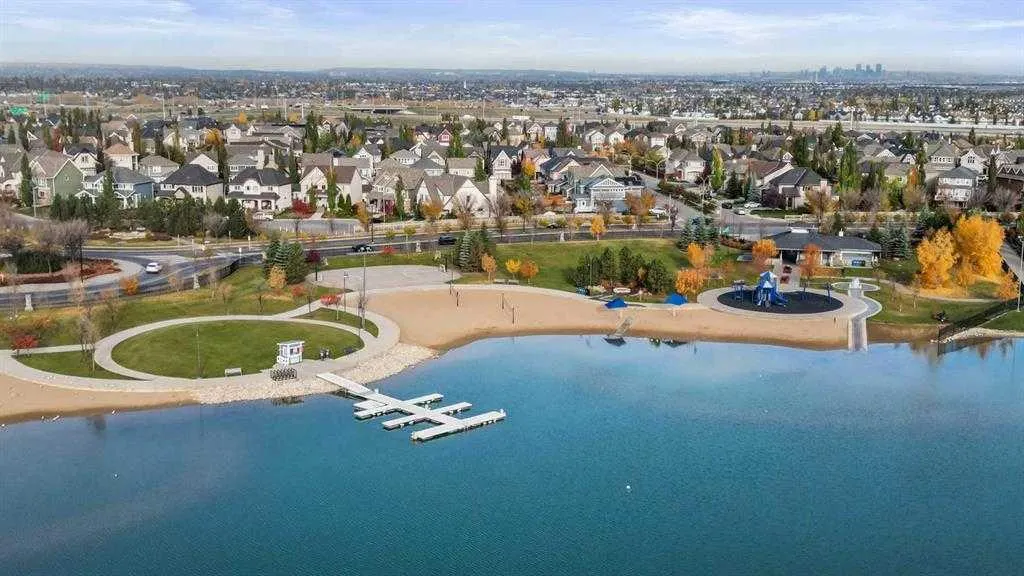 470 Mahogany Terrace SE