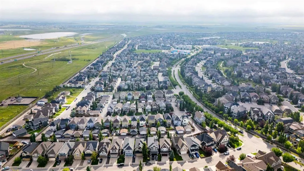 470 Mahogany Terrace SE