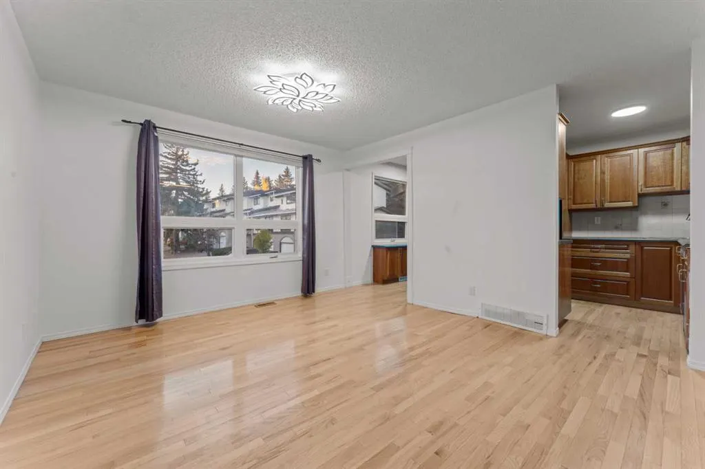 5400 Dalhousie Drive NW, #33