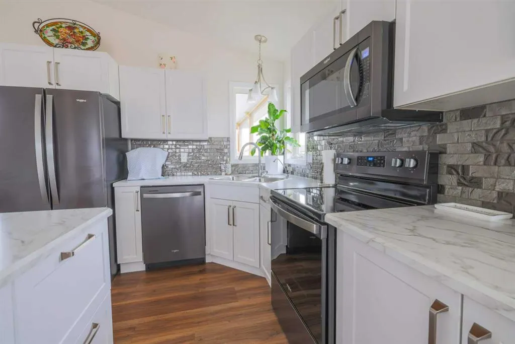 4403 59 Street Close