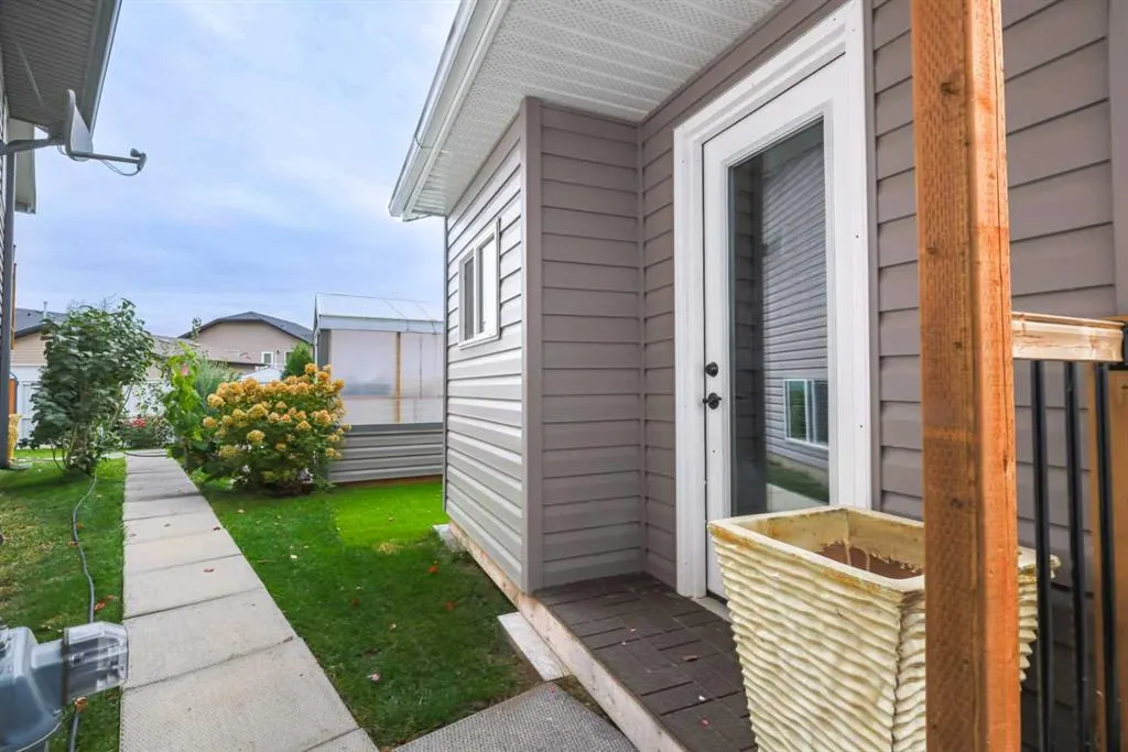 4403 59 Street Close