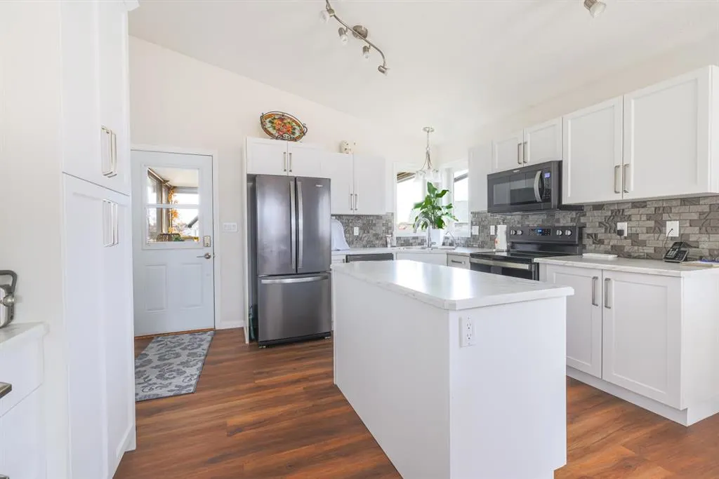 4403 59 Street Close