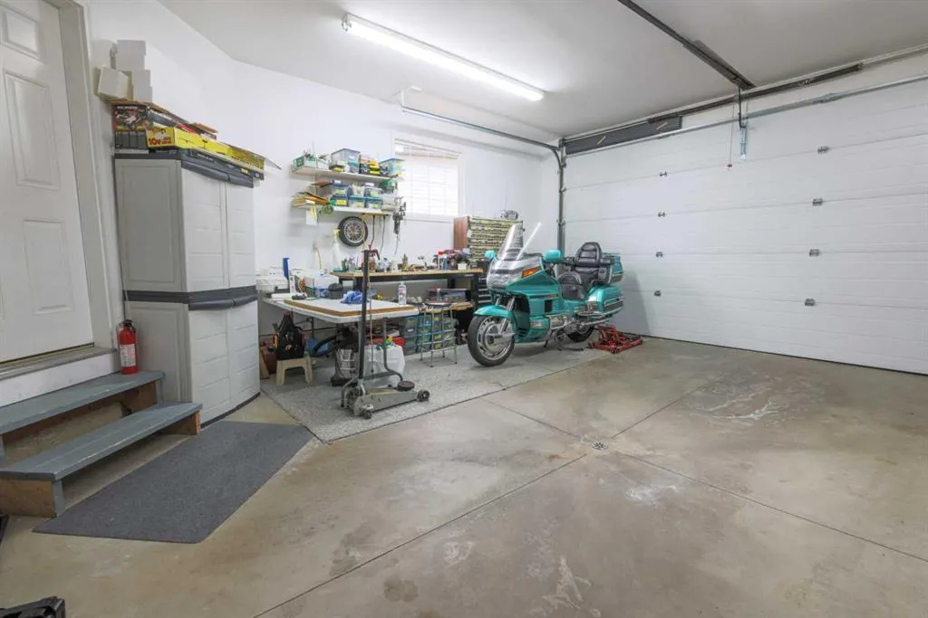 4403 59 Street Close