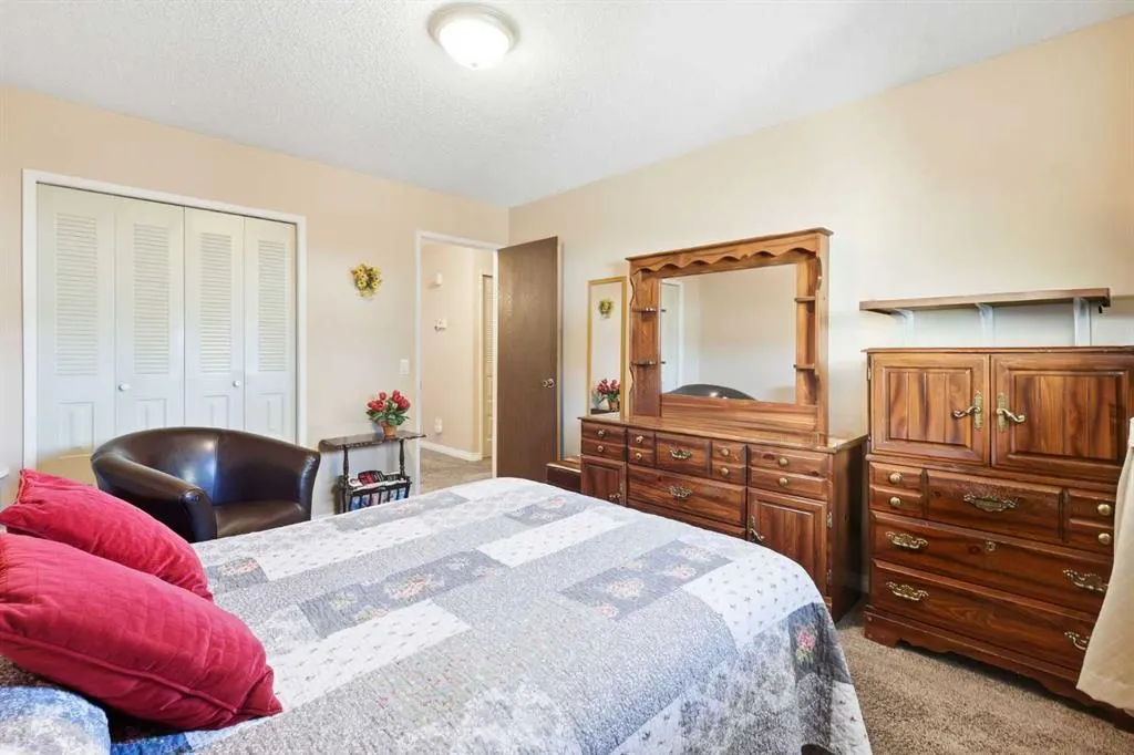 163 Whitewood Place NE