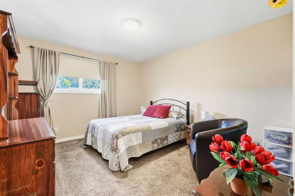 163 Whitewood Place NE