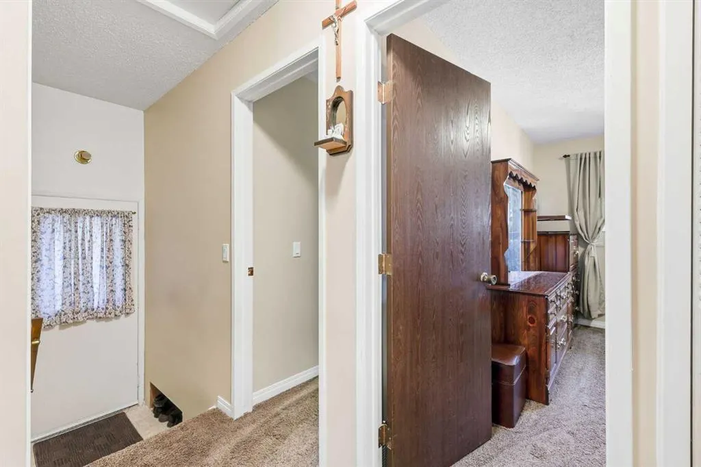 163 Whitewood Place NE