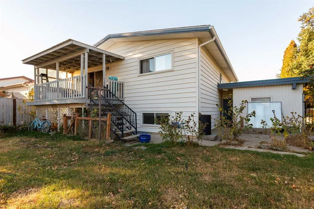 945 Columbia Boulevard W