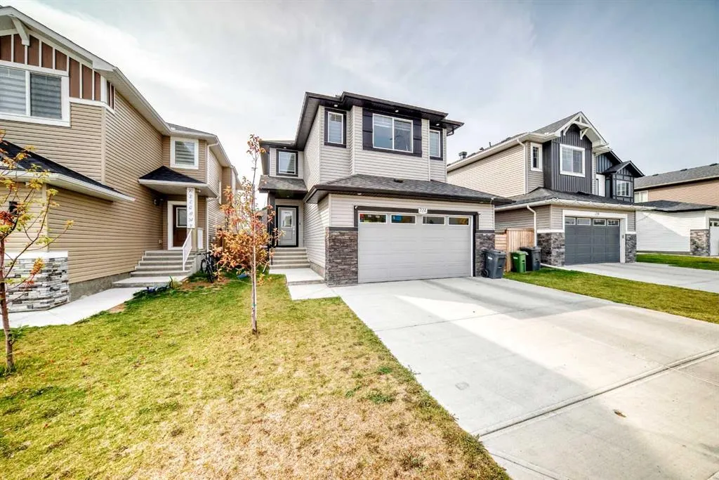 772 Edgefield Crescent