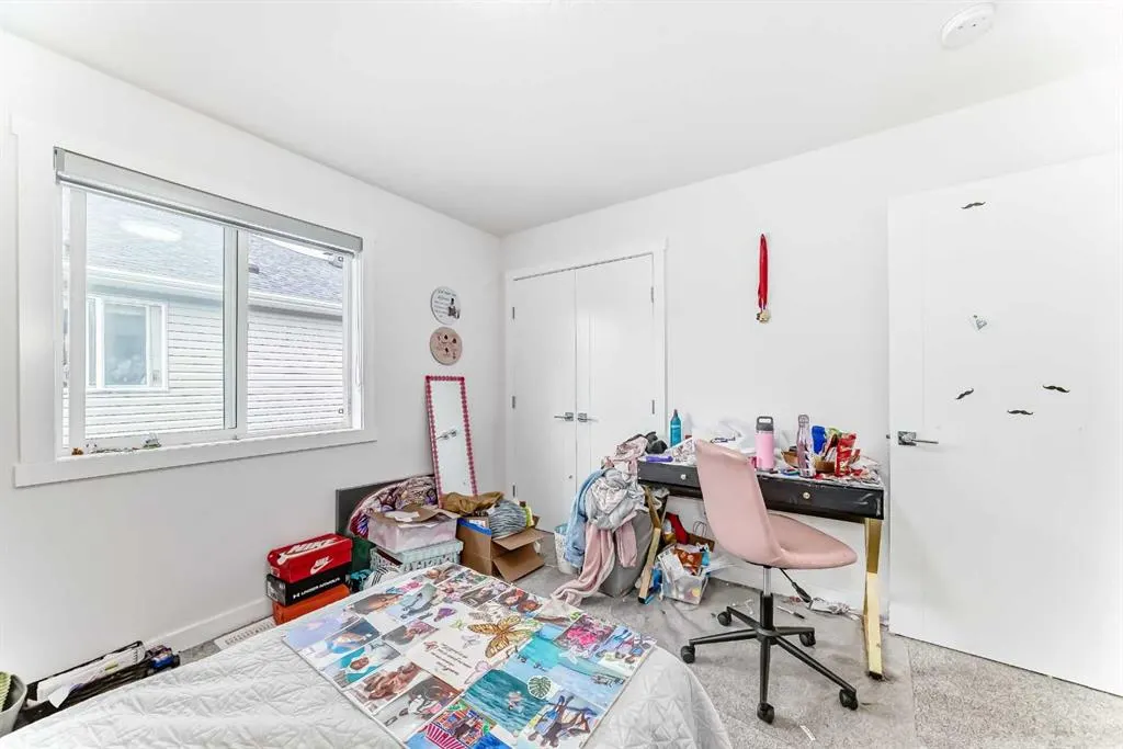 772 Edgefield Crescent