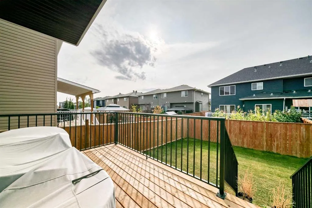772 Edgefield Crescent