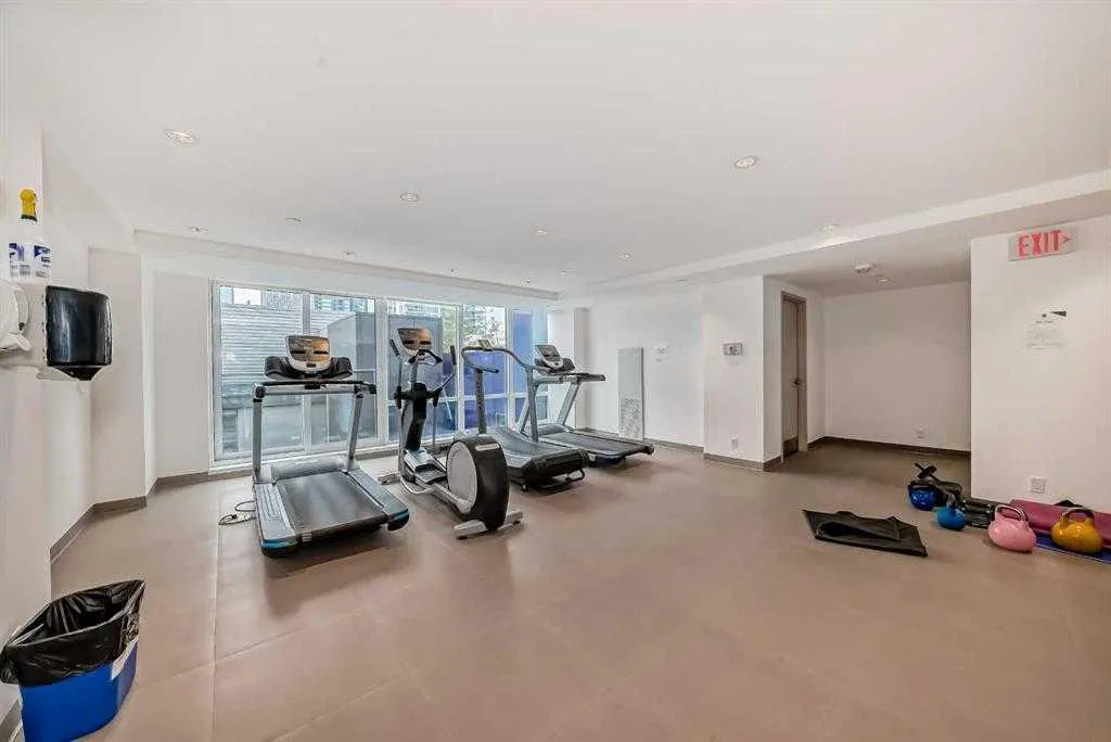 615 6 Avenue SE, #701