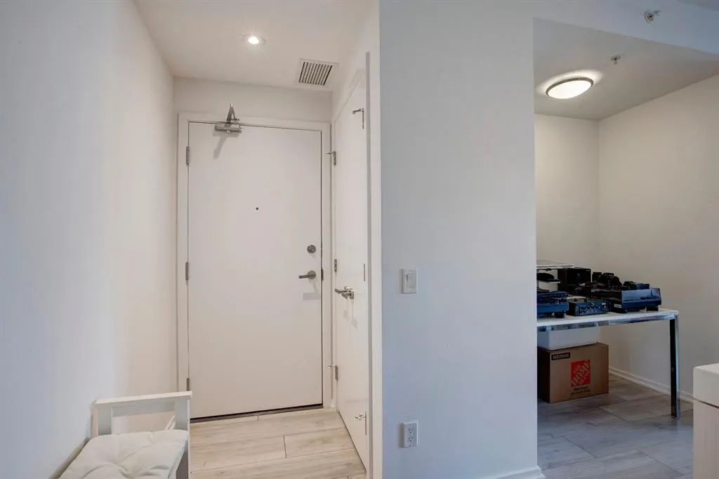 615 6 Avenue SE, #701