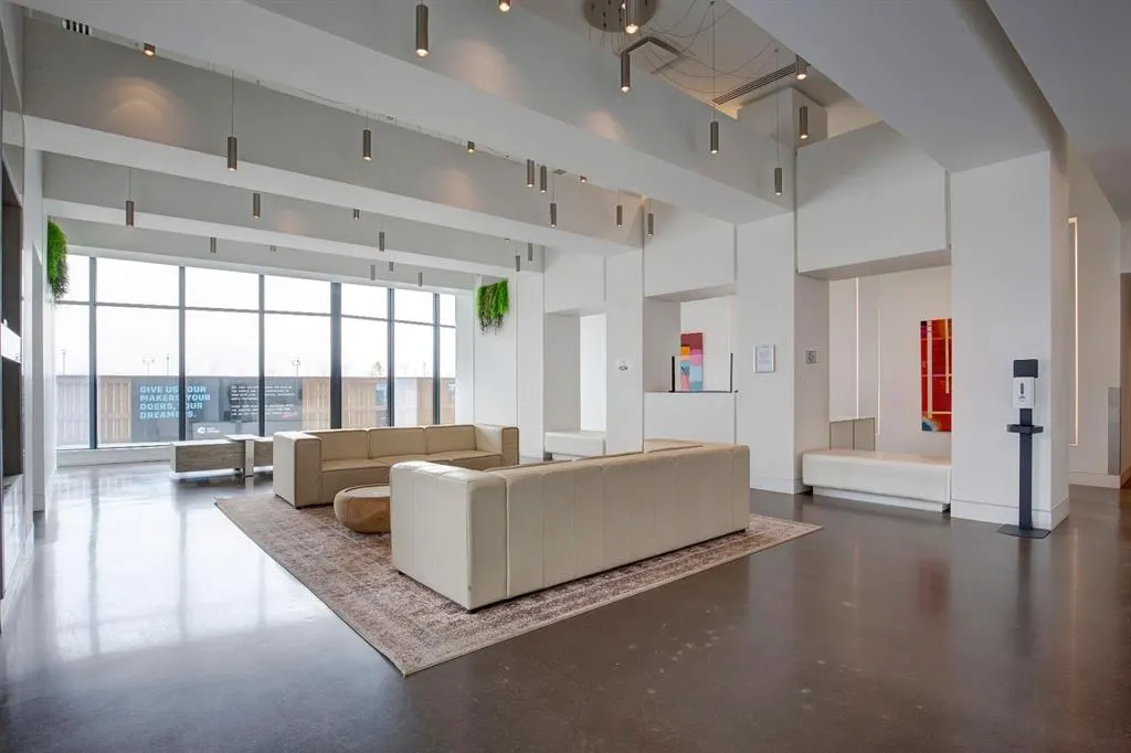615 6 Avenue SE, #701