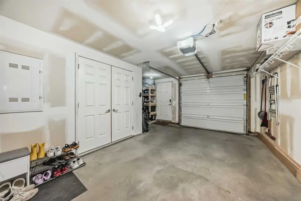 122 Sherwood Lane NW