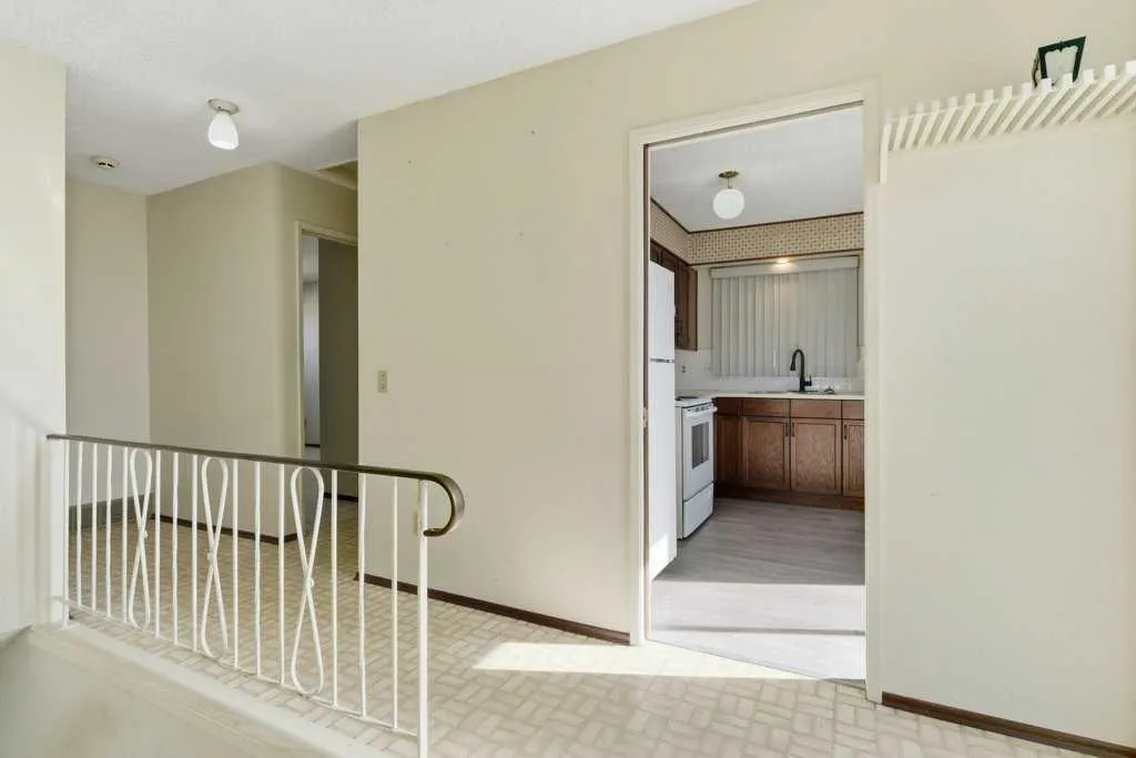 64 Maranda Close NE