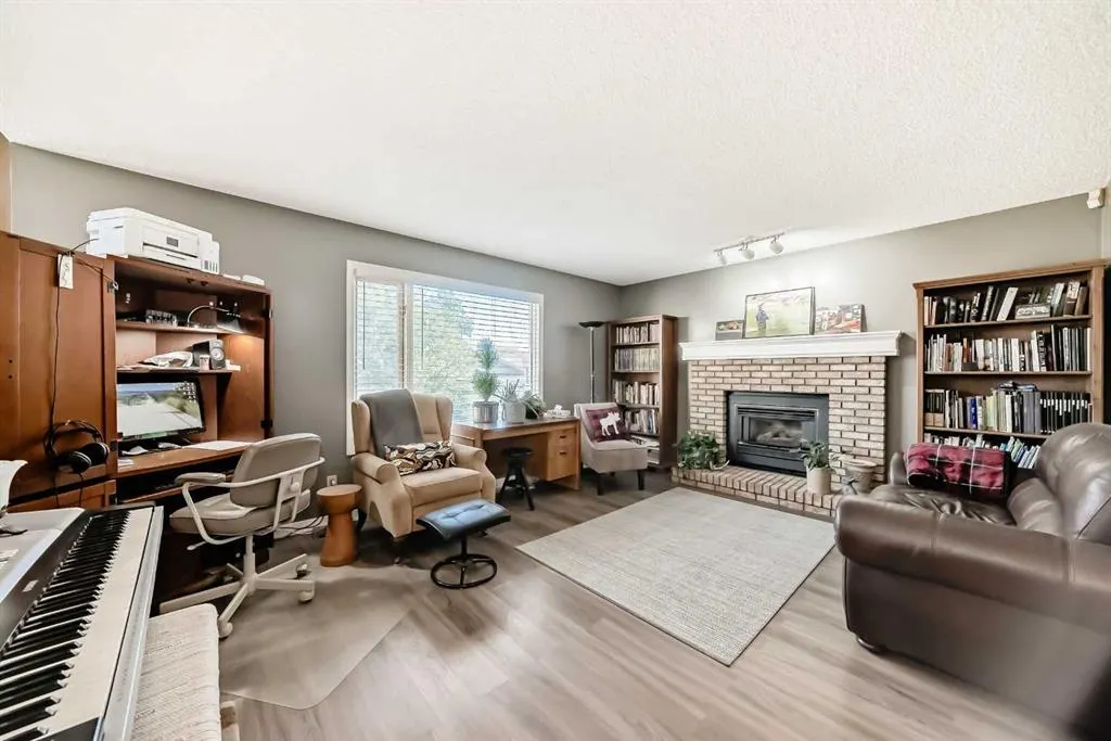 20 Rivergreen Crescent SE
