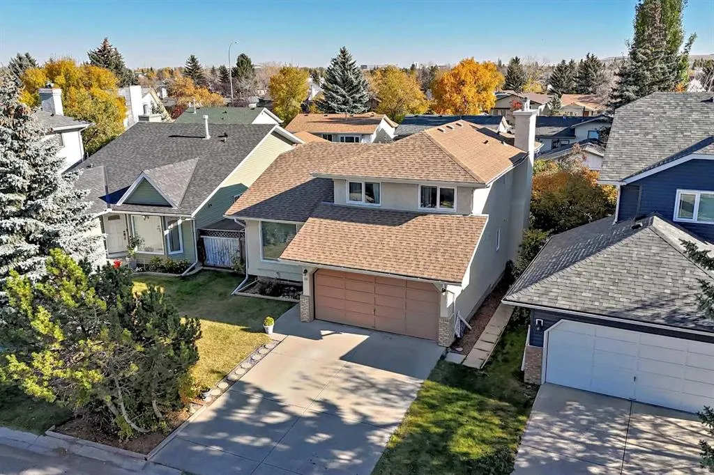 20 Rivergreen Crescent SE