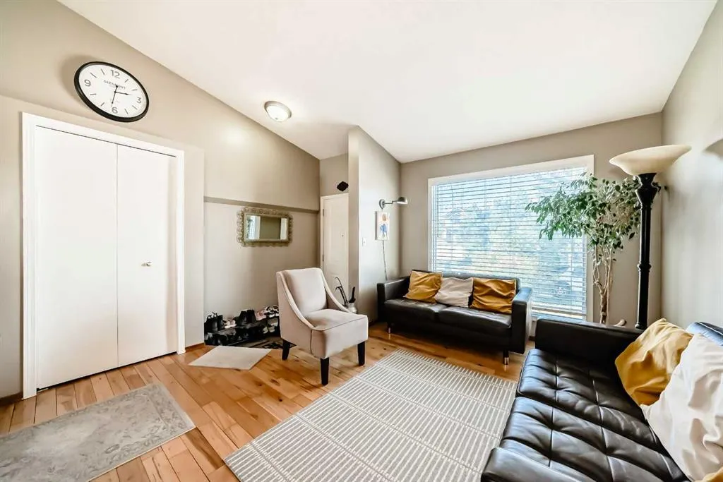 20 Rivergreen Crescent SE