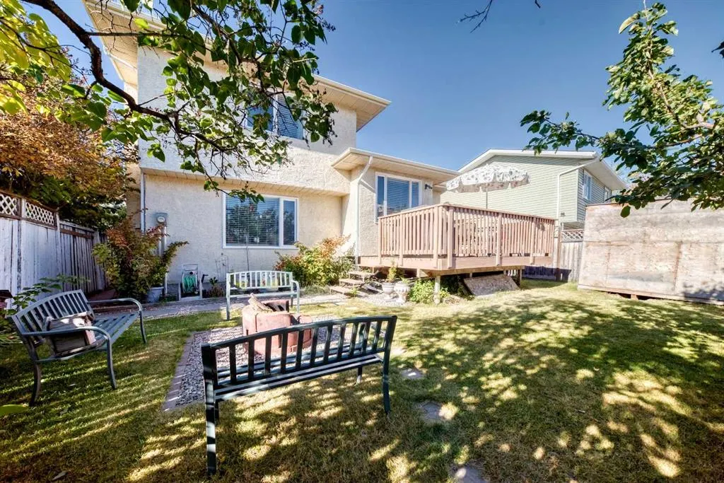 20 Rivergreen Crescent SE