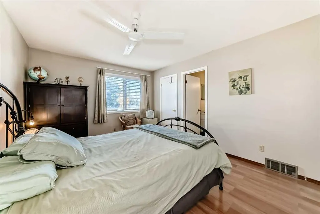 20 Rivergreen Crescent SE