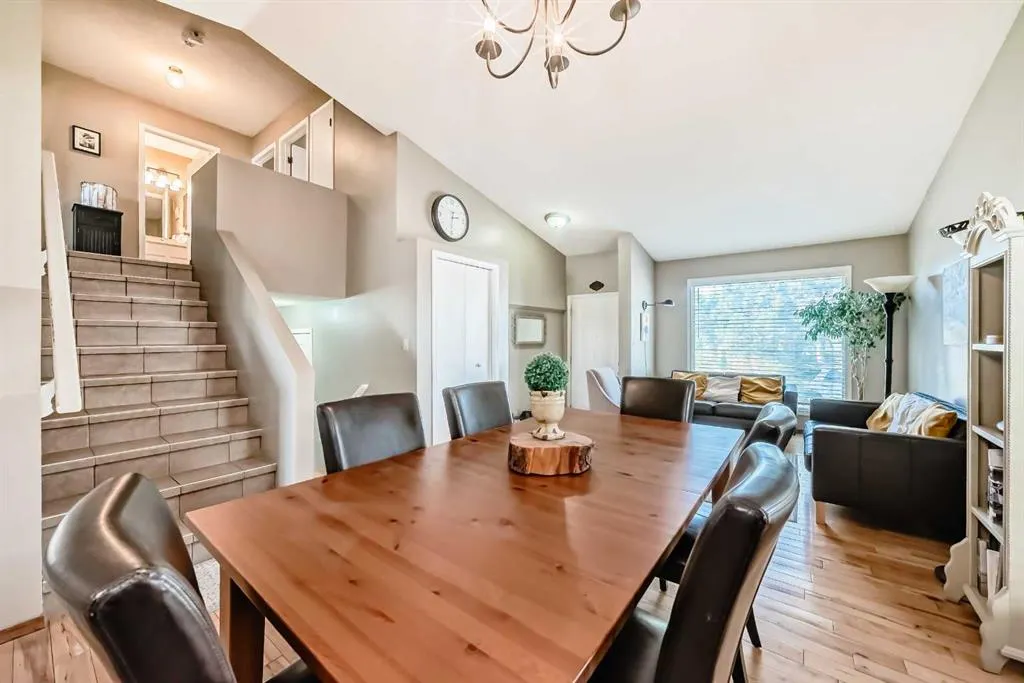 20 Rivergreen Crescent SE