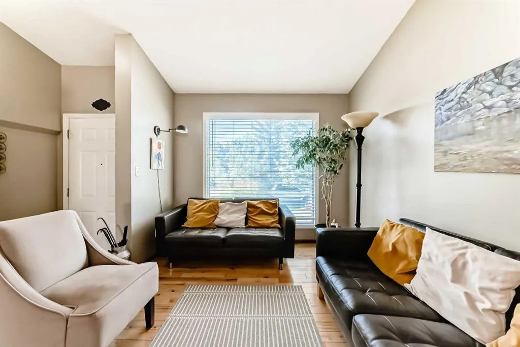 20 Rivergreen Crescent SE