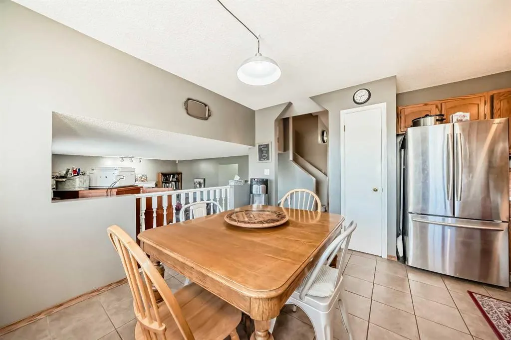 20 Rivergreen Crescent SE