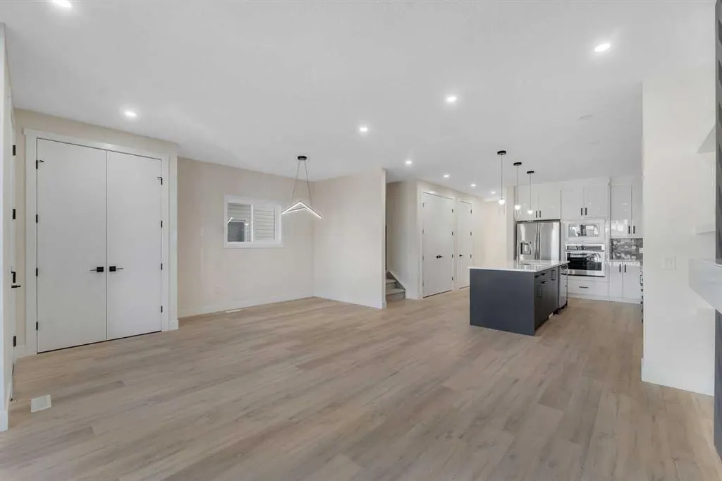 144 Saddlelake Manor NE