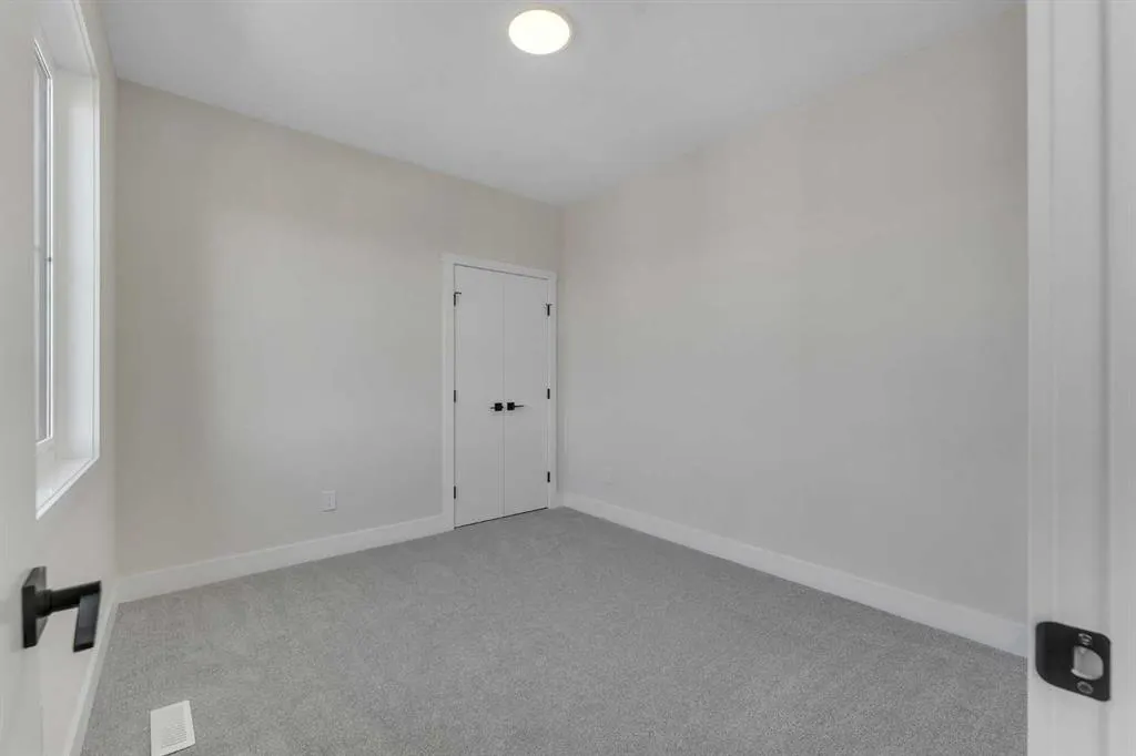 144 Saddlelake Manor NE