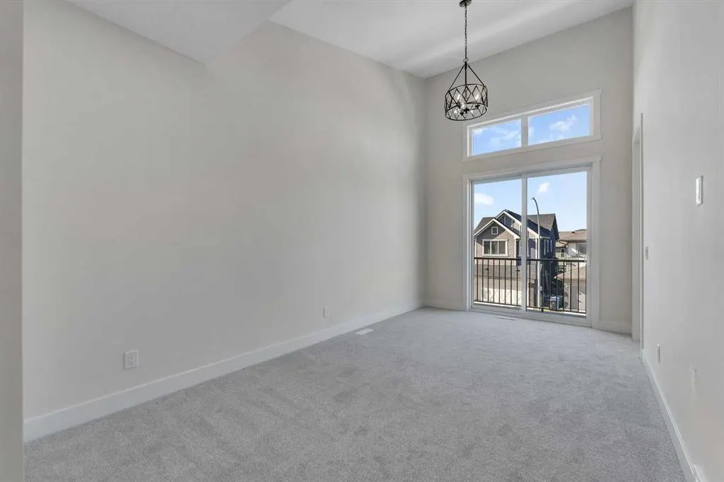144 Saddlelake Manor NE