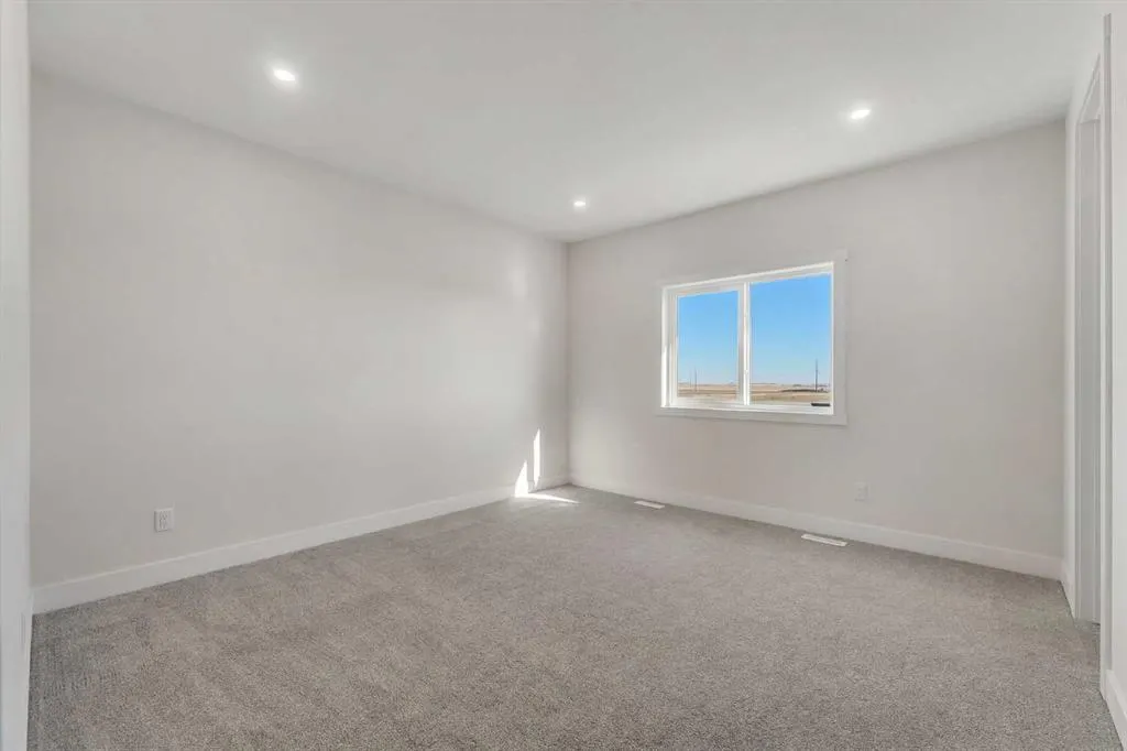 144 Saddlelake Manor NE