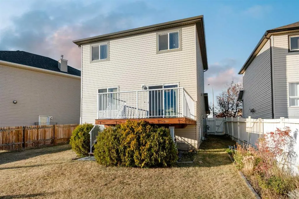 27 Saddlemont Manor NE