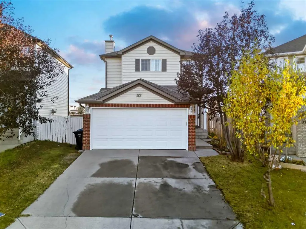 27 Saddlemont Manor NE