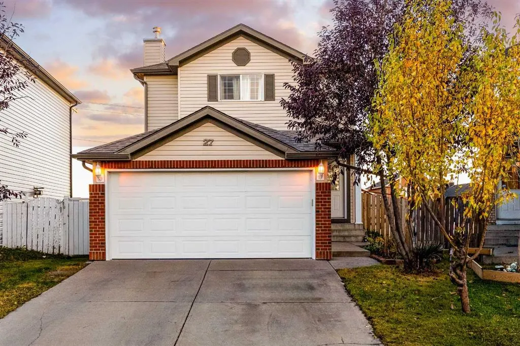 27 Saddlemont Manor NE