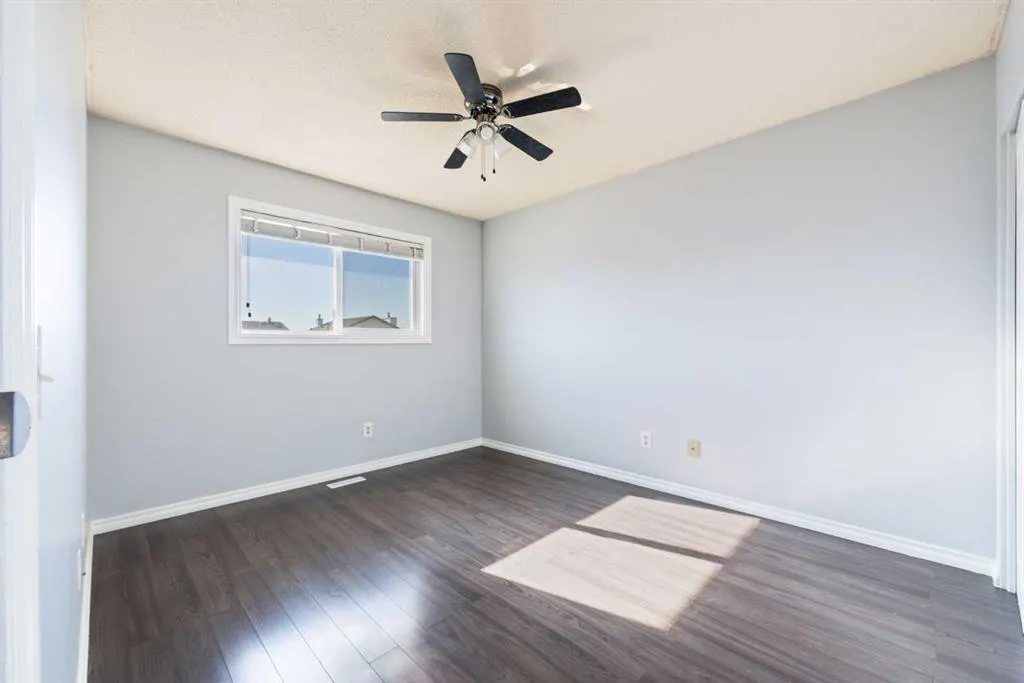 336 Whitworth Way NE