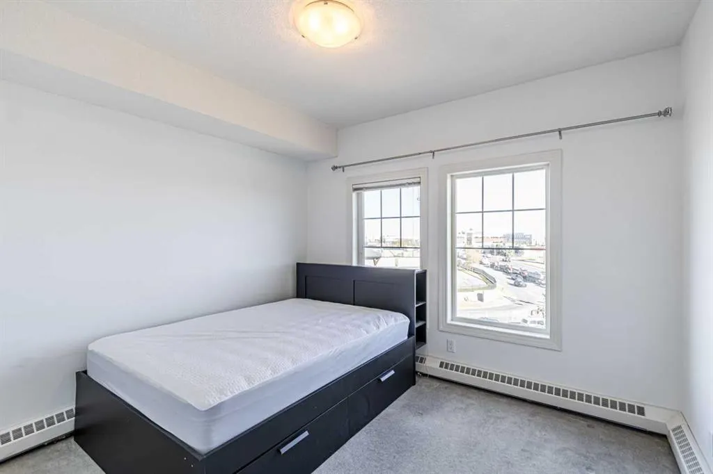 60 Royal Oak Plaza NW, #434